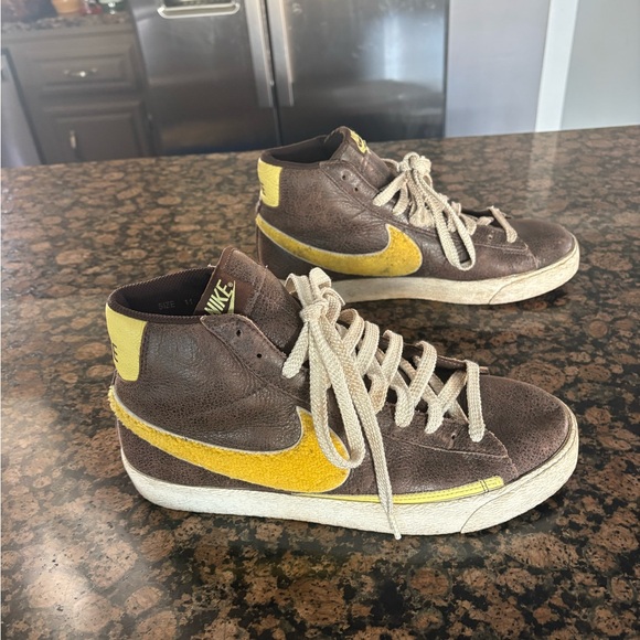 Nike shoes main image 10